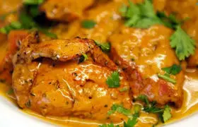 طرز تهیه مرغ با سس بادام هندی؛ طعم خاص و جدید