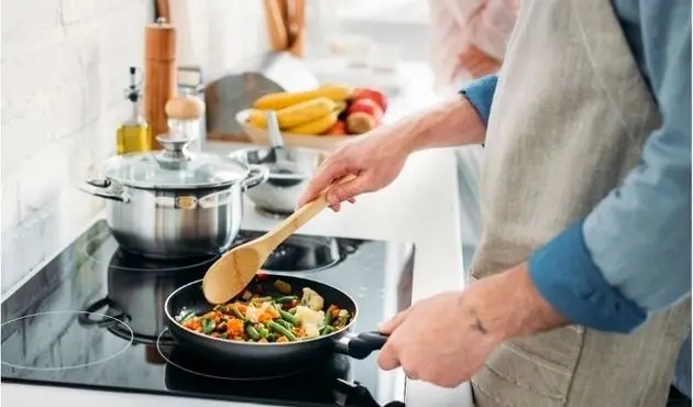 واقعا غذای خانگی سالم‌تر است؟