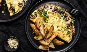 طرز تهیه املت قارچ و پیاز خوشمزه و آسان