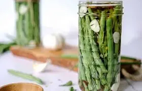 ۳۰دقیقه ای ترشی لوبیا سبز خانگی درست کنید + طرز تهیه