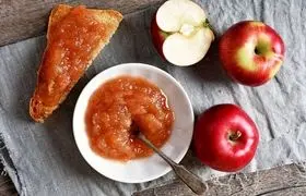 طرز تهیه مربای سیب خانگی + نکات کلیدی برای مربایی شفاف و خوشمزه