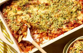 طرز تهیه کاسرول پارمزان و مرغ