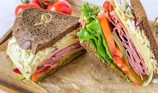 طرز تهیه ساندویچ پاسترامی گرم خانگی