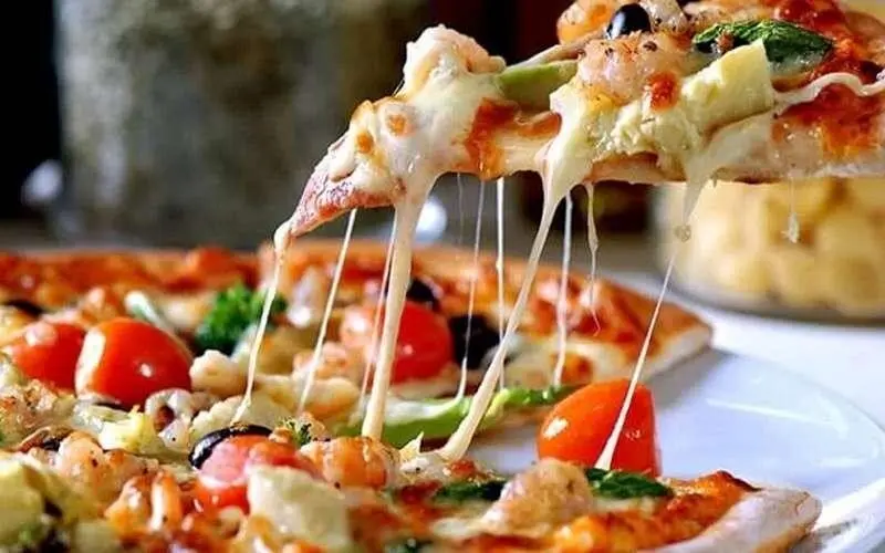 پیتزا خانگی بدون فر ؛ یک انتخاب عالی در روزهای پر از دلهره