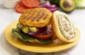 نخود برگر با سس خردل