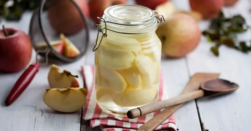 طرز تهیه کمپوت سیب در خانه