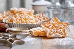 طرز تهیه شیرینی پنجره‌ای خوشمزه و ترد