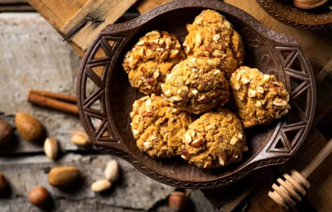 طرز تهیه کوکی آجیلی، یک بمب انرژی که حسابی شارژتون می‌کنه 