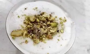 طرز تهیه دسر کف خراسانی (کف بیخ) + ۹ نکته مهم که باید بدانید