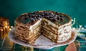 طرز تهیه کیک یخچالی موز و گردو در چند دقیقه