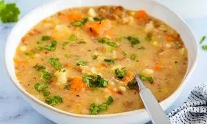 چطور سوپ برنج را با برنج نیم دانه درست کنیم؟