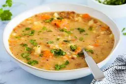 چطور سوپ برنج را با برنج نیم دانه درست کنیم؟