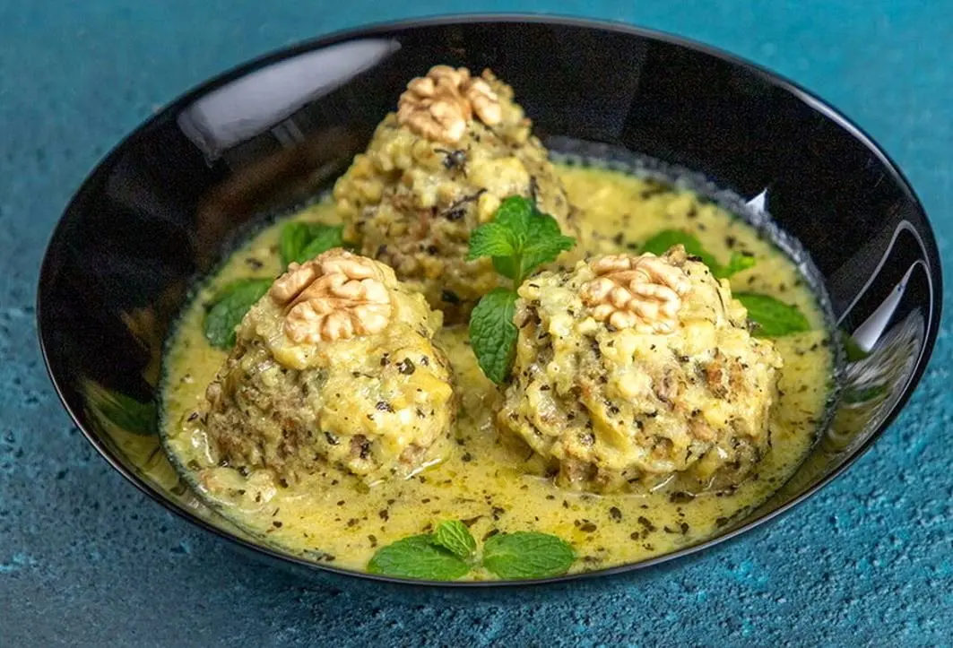 طزر پخت کوفته کشک؛ یک وعده متفاوت و خوشمزه