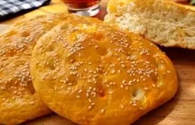 ببینید؛ طرز تهیه نان شیرمال خوشمزه بدون شکر و تخم مرغ
