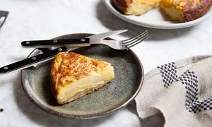 طرز تهیه املت اسپانیایی خوشمزه با پنیر