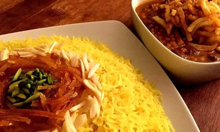 طرز تهیه شکرپلوی شیرازی با خورشت قیمه مجلسی