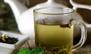 چی بخوریم چربی خون پایین بیاید؟ ؛ فواید دمنوش چای سبز برای کاهش چربی خون