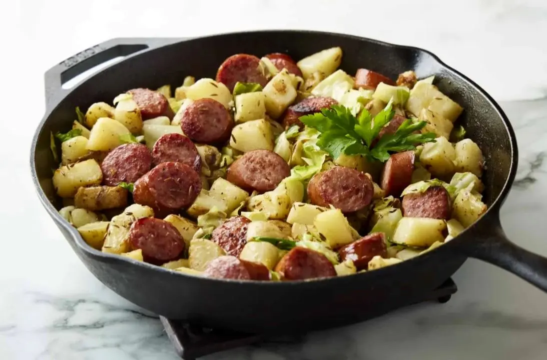 سوسیس سیب زمینی بازاری با طعمی بی‌نظیر 