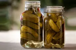 خیارشور لهستانی با ماندگاری بالا و بدون کپک زدگی