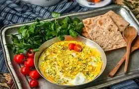 پنیر برشته ؛ غذای خوشمزه شمالی با پنیر محلی و تخم‌مرغ