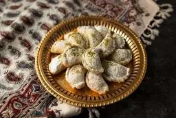 قطاب کرمانی ؛ شیرینی خوشمزه از دوران هخامنشی + روش تهیه قطاب