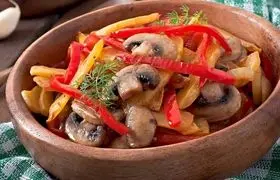 طرز تهیه خوراک مرغ و قارچ رژیمی