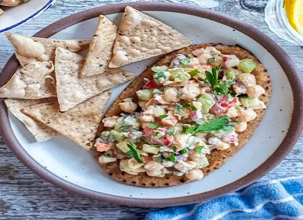 طرز تهیه سالاد نخود لیمویی با ارده