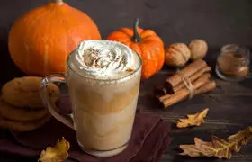 پامپکین اسپایس لاته، مشهورترین نوشیدنی پاییزی استارباکس