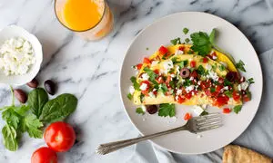 طرز تهیه املت مدیترانه‌ای ساده و خوشمزه