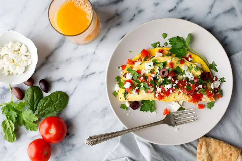 طرز تهیه املت مدیترانه‌ای ساده و خوشمزه