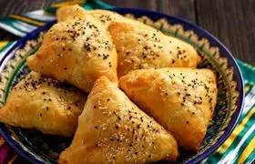  با این خمیر راحت و لطیف، سه تا لقمه خوشمزه برای مدرسه فرزندتان درست کنید!