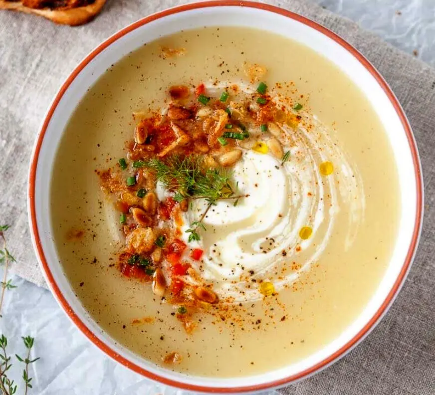 طرز تهیه سوپ سیر؛ یک پیش غذای عالی به روش رستورانی