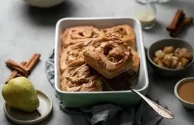 رول دارچین و گلابی؛ شیرینی مقوی برای تمام فصول