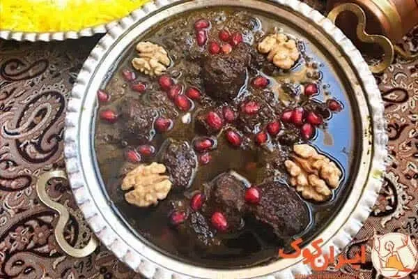 ترفندهایی برای تهیه  خورشت اناری در روزهای کوتاه پاییزی