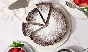 طرز تهیه کیک شکلاتی بدون آرد