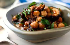  سالاد بادمجان عربی؛ یک بشقاب سالاد خوشمزه و هیجان‌انگیز!