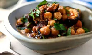  سالاد بادمجان عربی؛ یک بشقاب سالاد خوشمزه و هیجان‌انگیز!