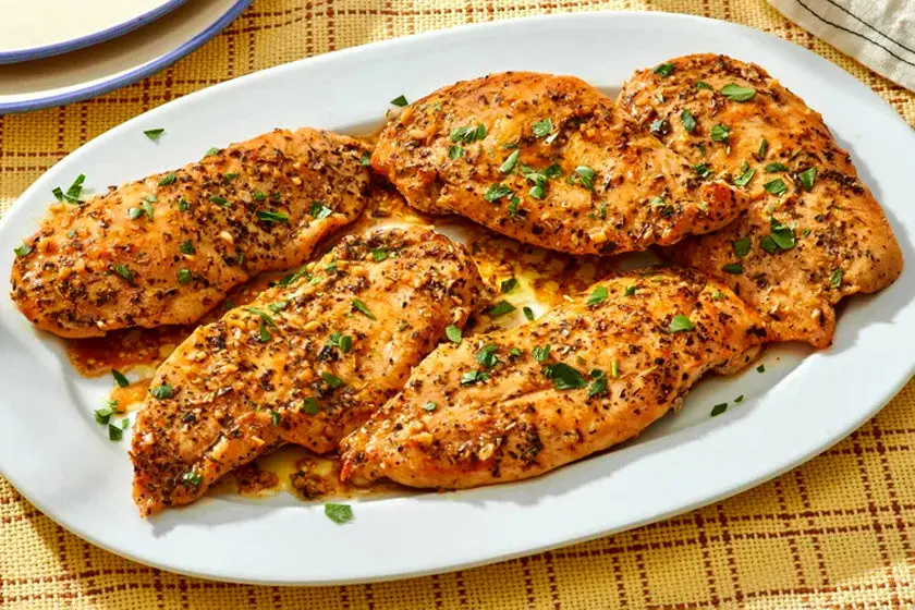 طرز تهیه فیله مرغ با سس کره و سیر