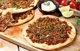 طرز تهیه پیتزا ترکی خوشمزه و پر ملات