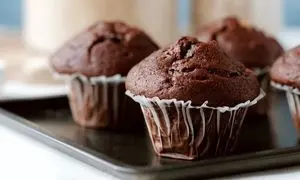 مافین دبل چاکلت نرم و خوشمزه به روش کافی شاپی