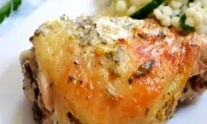 مرغ مارینه یونانی ؛ غذایی فوری برای وضعیت جنگی + روش تهیه