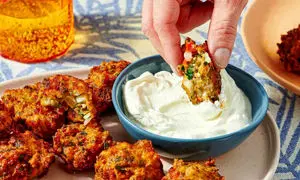 طرز تهیه کتلت گوجه فرنگی؛ غذایی خوشمزه از دل یونان