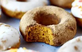  دونات کدو حلوایی؛ شیرینی خوشمزه با عطر و بوی پاییز