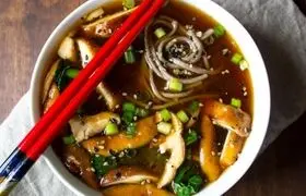 طرز تهیه سوپ قارچ و کلم پیچ
