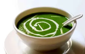 طرز تهیه سوپ اسفناج؛ سوپ مقوی و خوشمزه برای روزهای پاییز