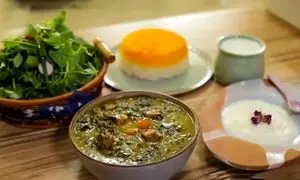 خورش اسفناج قالی؛ گزینه‌ای ایده‌آل برای میزهای گیاهی