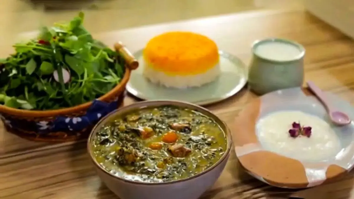 خورش اسفناج قالی؛ گزینه‌ای ایده‌آل برای میزهای گیاهی