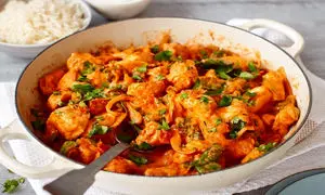 طرز تهیه خوراک دو پیازه مرغ