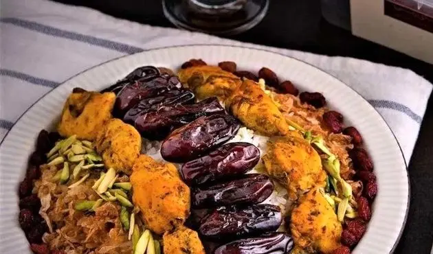 افطار و سحر مقوی با خرما پلو اهوازی (بدون گوشت)