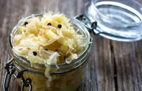 کلم پروبیوتیک چیست؟ راز سلامتی شکم در یک لقمه کلم!